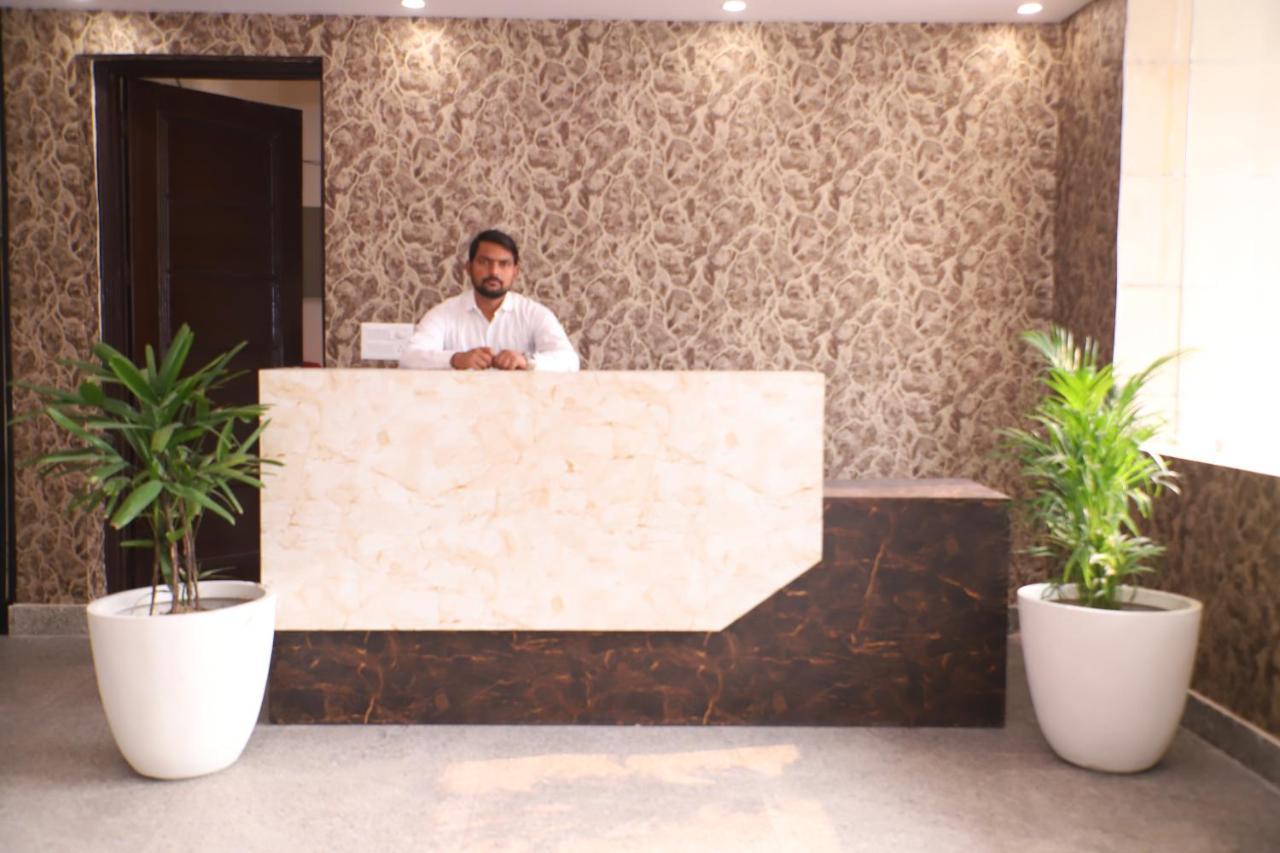 Lyf Corporate Suites - Noida Sector 19 Exterior photo