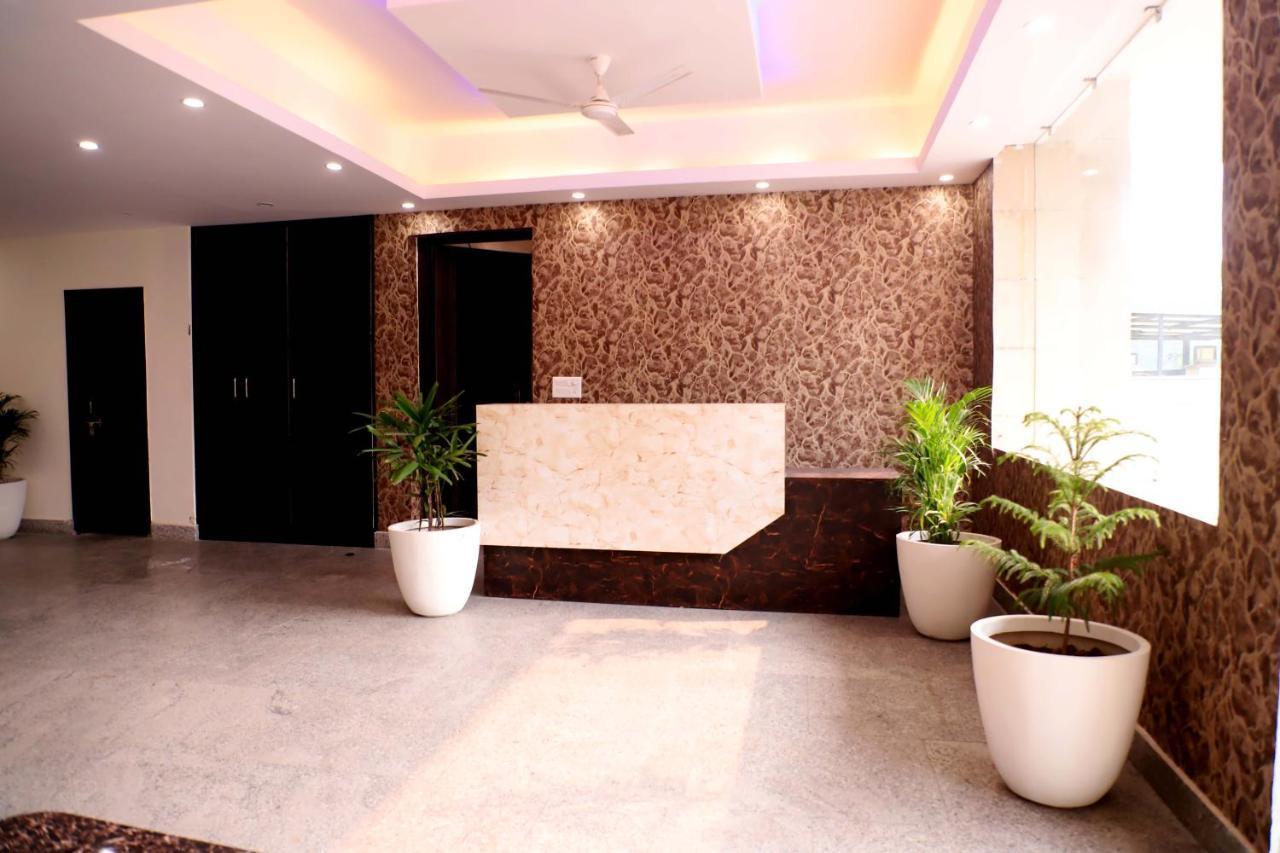 Lyf Corporate Suites - Noida Sector 19 Exterior photo